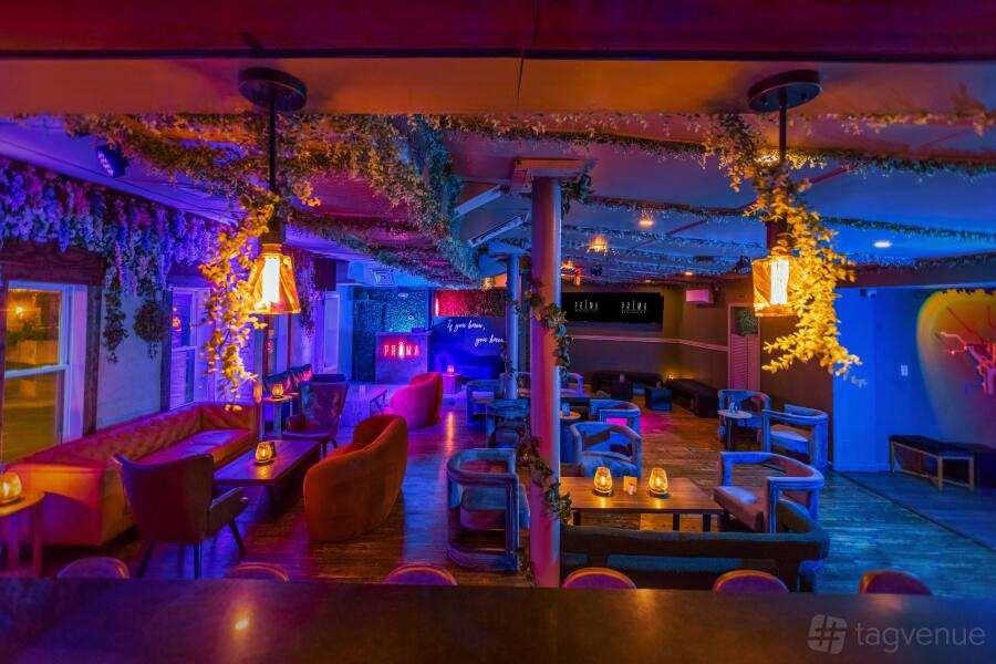 BAR & LOUNGE BAR & LOUNGE