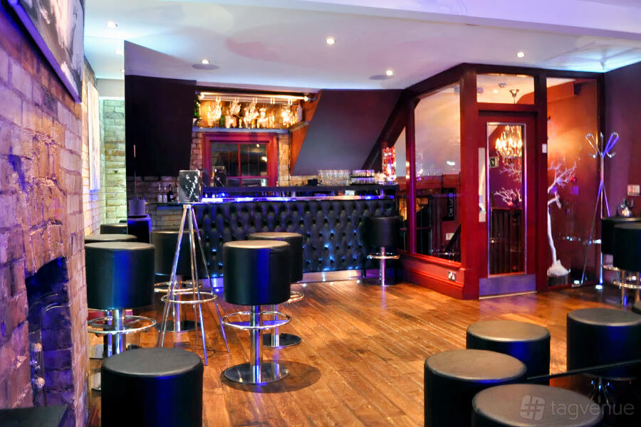 Cocktail Lounge Cocktail Lounge