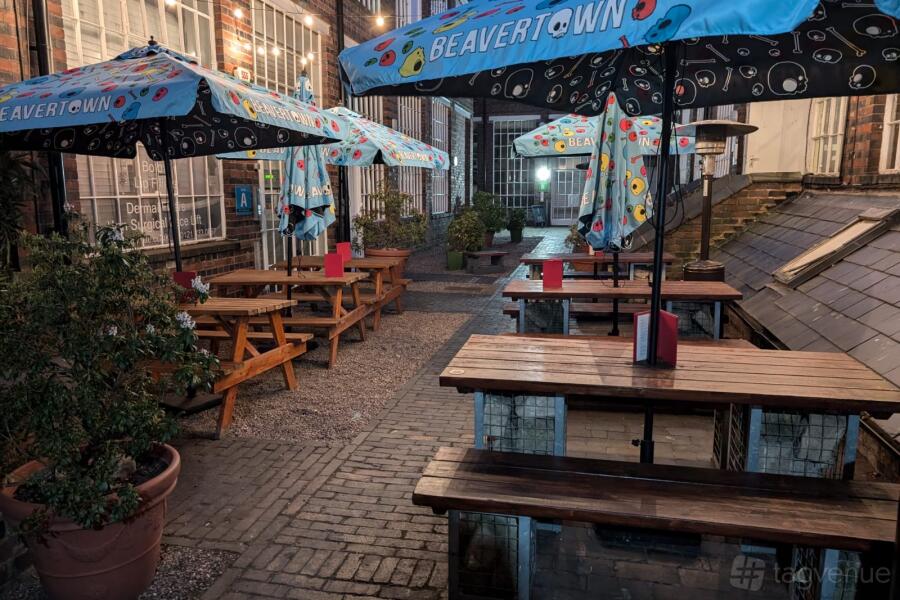 Outdoor Garden Hire at
