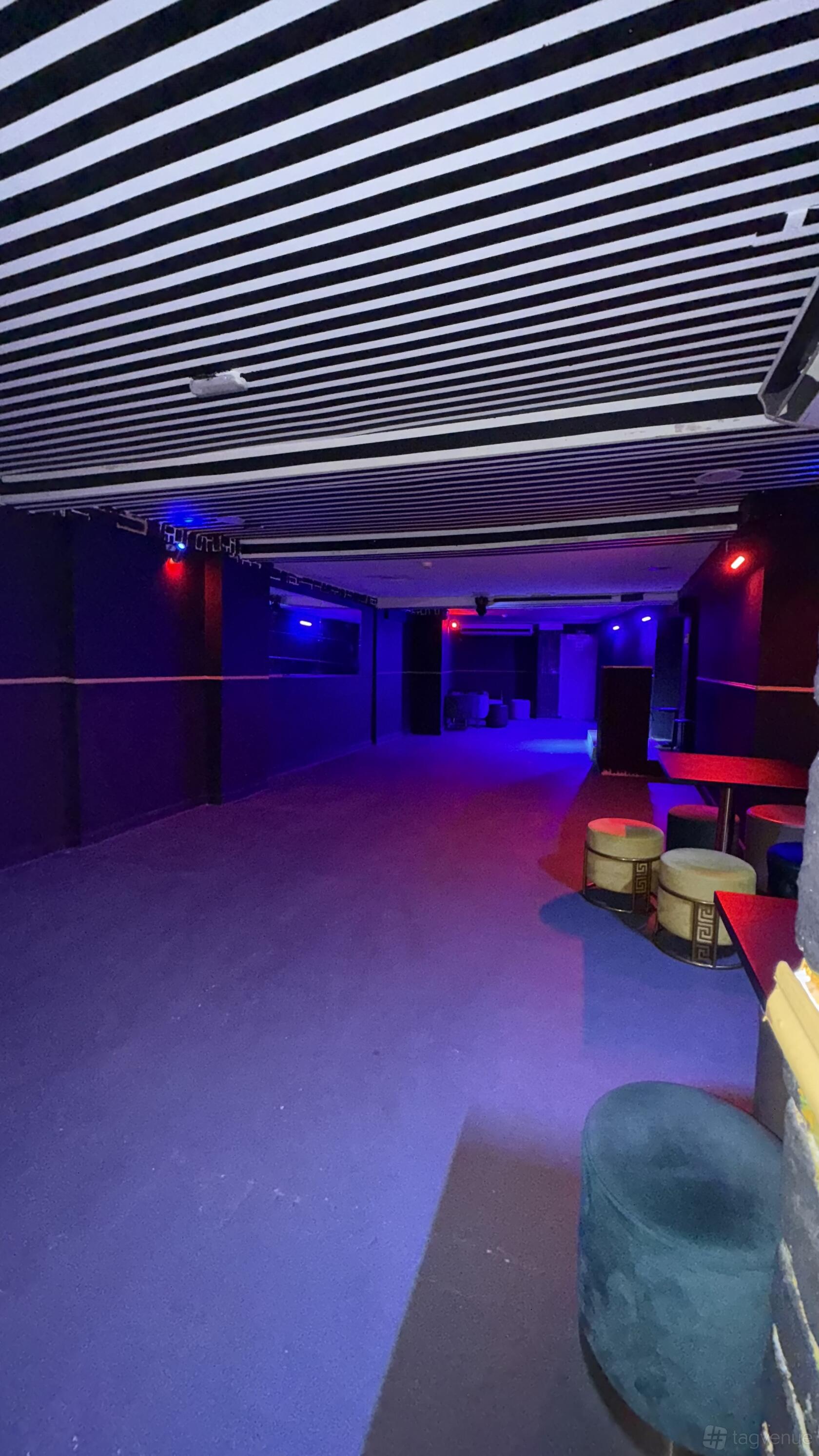 Club 8