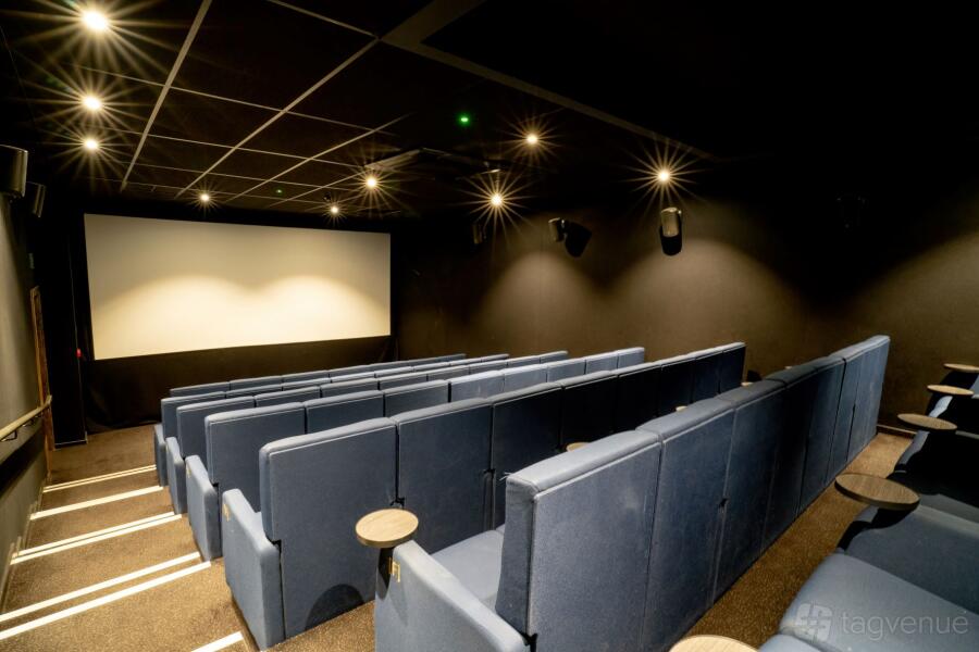 Screen  2 at