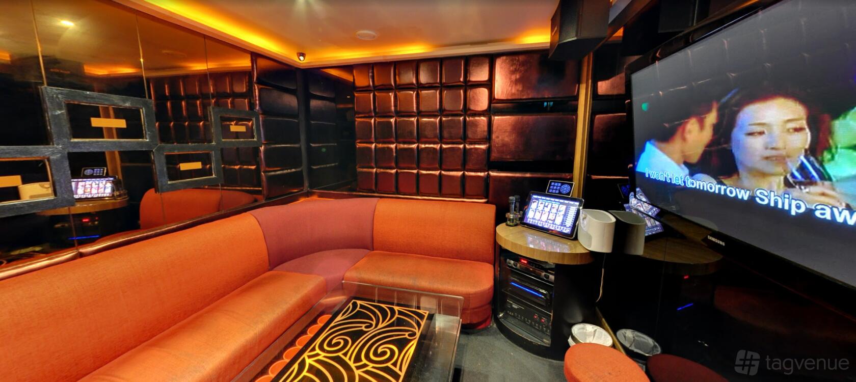 Karaoke Room 2 - Red Diner - Event Venue Hire - Tagvenue.com