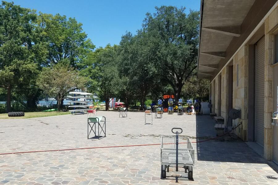 Outdoor Area Outdoor Area