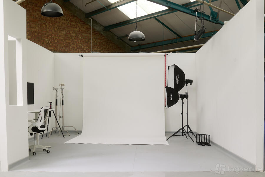 Studio 1 Studio 1