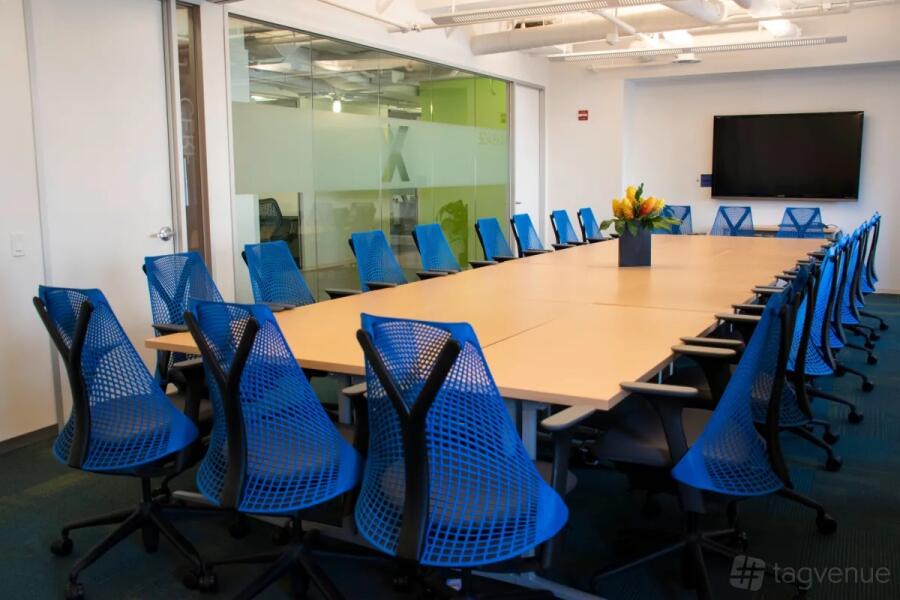 Tech Enabled Room! Babb+Cerf Tech Enabled Room! Babb+Cerf