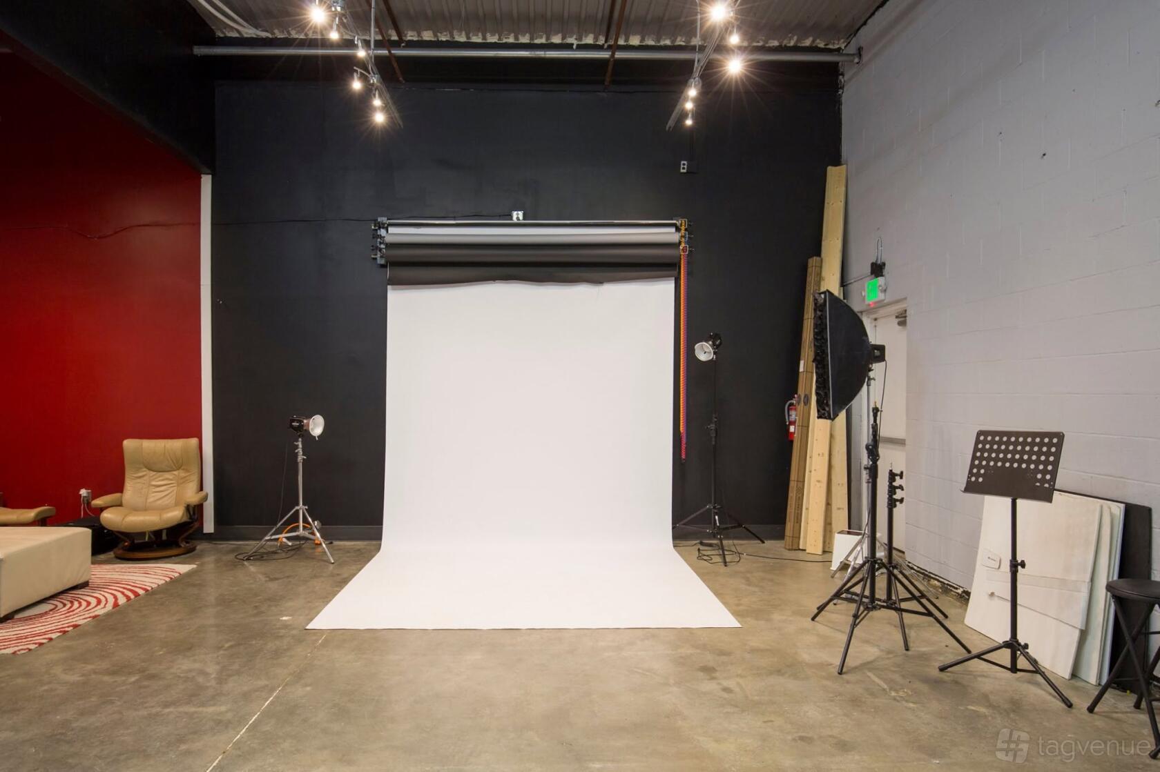 Studio Backing Creative Studio - Studio B - Event Venue Rental - Tagvenue.com