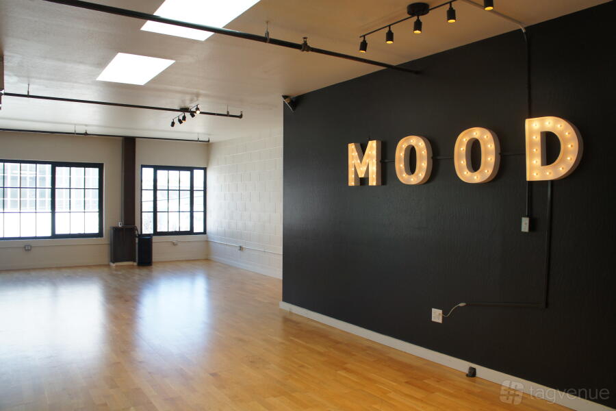 Dance/Fitness/Creative Studio Dance/Fitness/Creative Studio