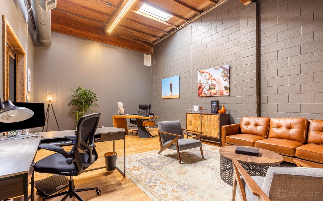 High-end Executive Office - Hype Studios & Rentals - Event Venue Rental ...