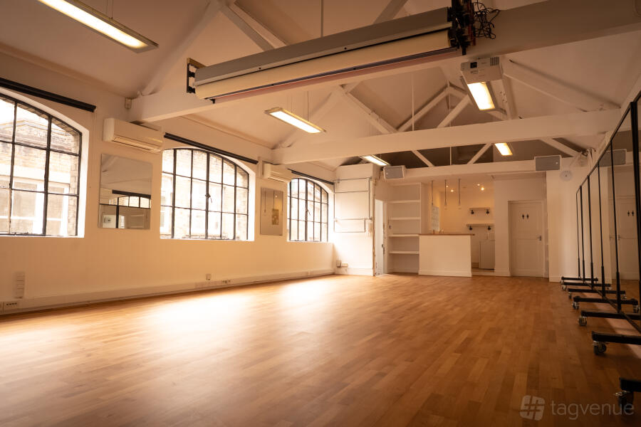 Second Floor - Studio 6 Second Floor - Studio 6