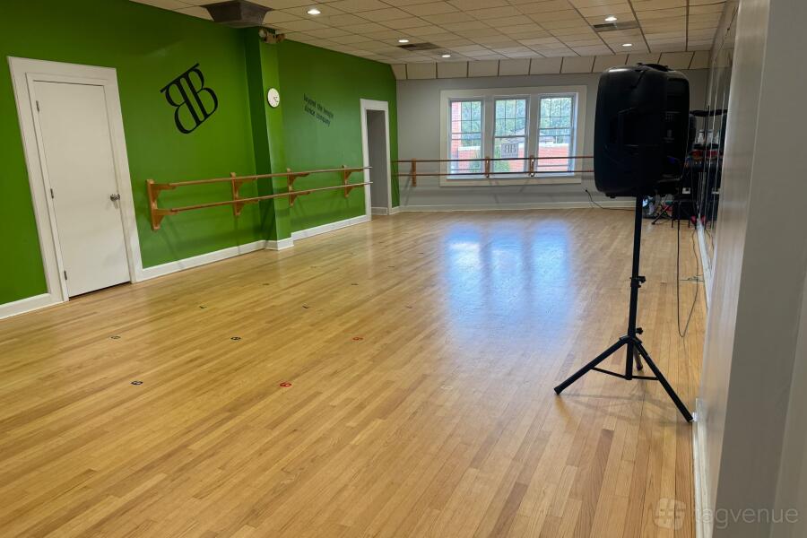 Dance Studio Dance Studio