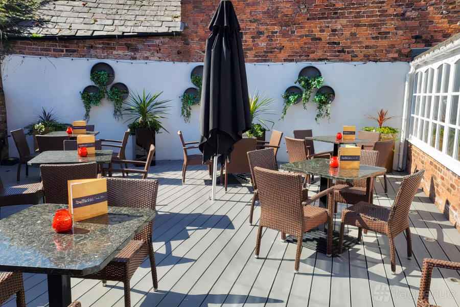 Outdoor Area Outdoor Area
