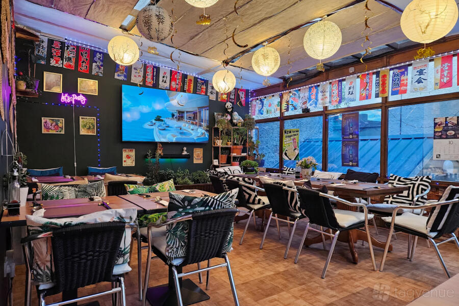 Entire Restaurant Entire Restaurant