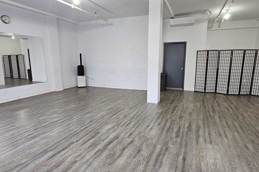 White Walls and Open Windows at Balmir Dance