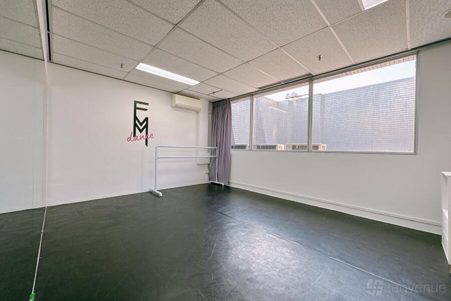 24/7 Dance Studio Goebel at