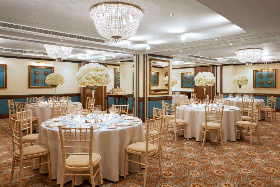 Van Dyke Suite Van Dyke Suite