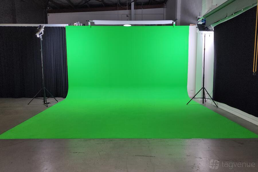 Dragon Image QLD Green Screen Dragon Image QLD Green Screen