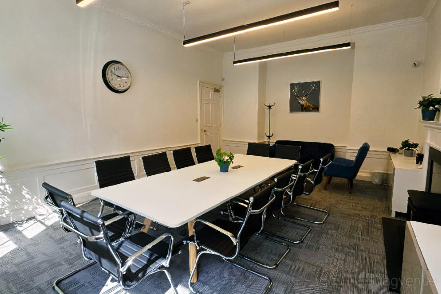 12 Space Meeting Room 12 Space Meeting Room