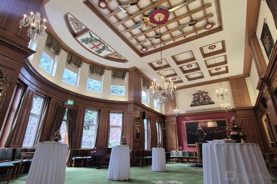 Stumpy Surgeons Hall Great Hall - Barber-Surgeons’ Hall - Event Venue Hire - Tagvenue.com