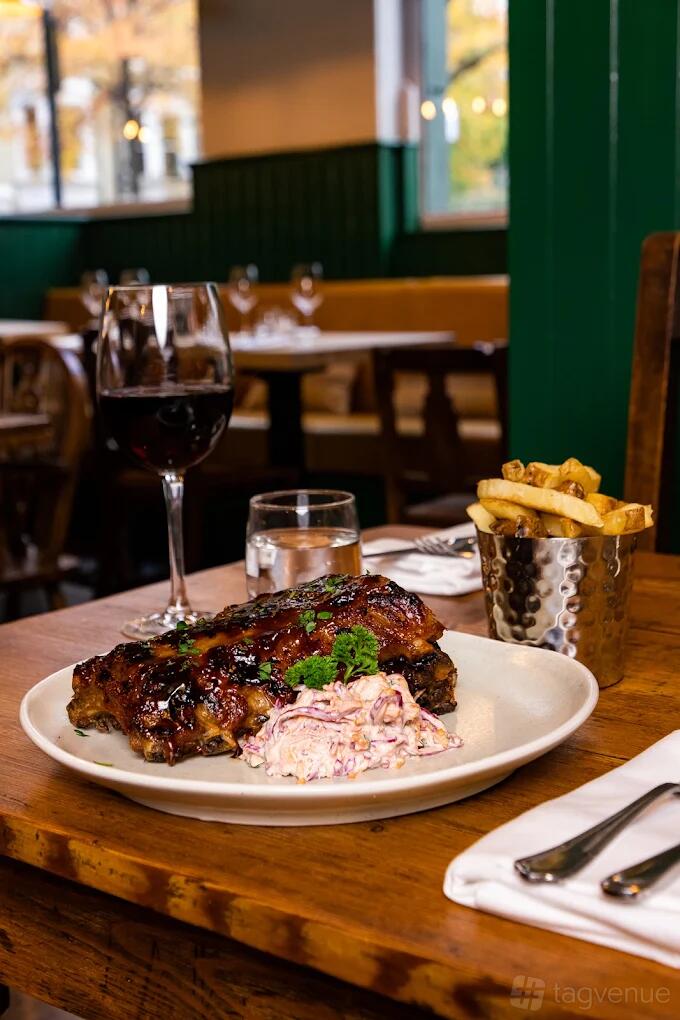 The Grove Tavern Venue Hire in London | Reviews, Photos & Prices