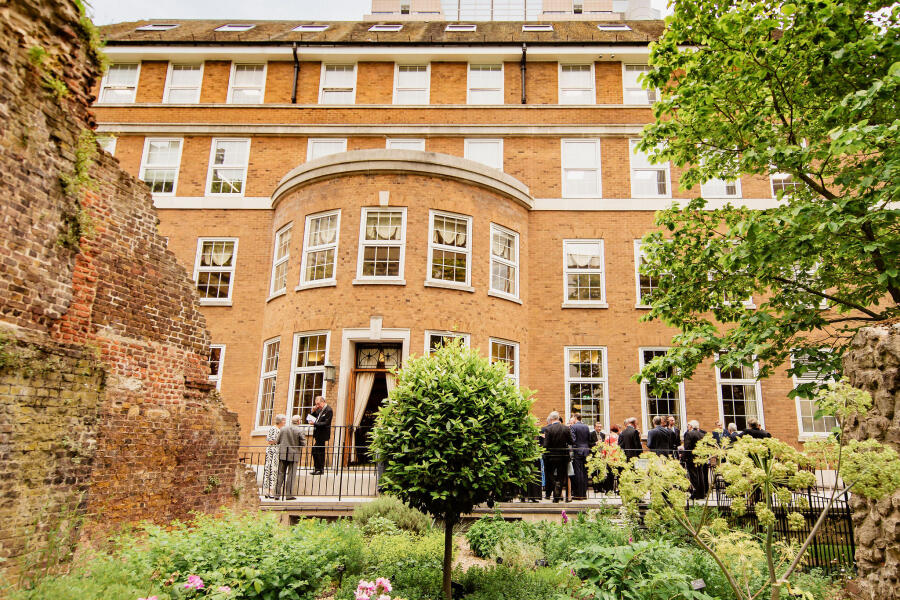 Stumpy Surgeons Hall Barber-Surgeons’ Hall Venue Hire in London | Photos & Prices