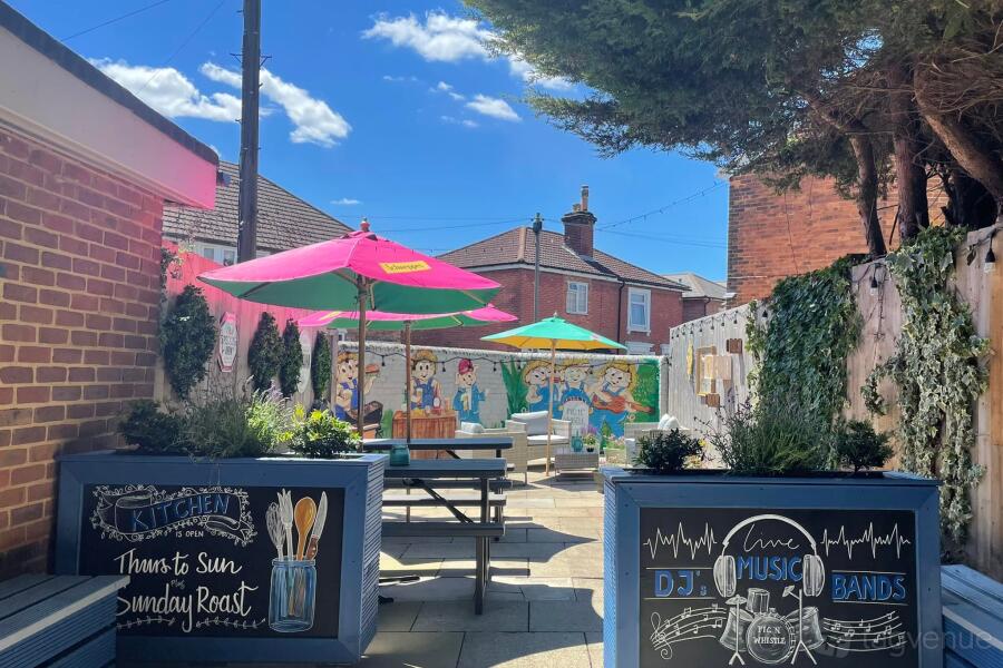 Outdoor Area Outdoor Area