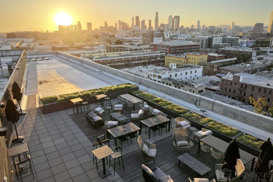 Skyline Lounge & Rooftop Skyline Lounge & Rooftop