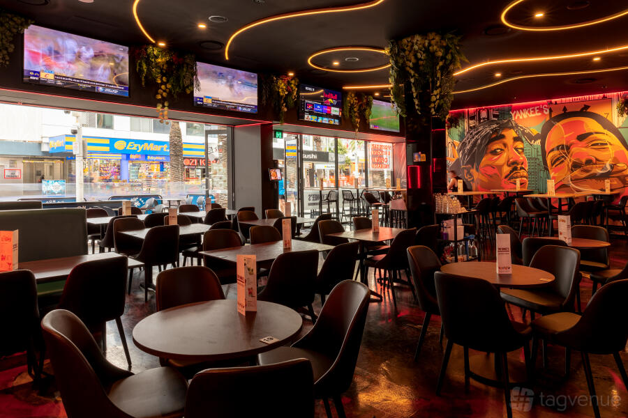 Restaurant & Bar Restaurant & Bar
