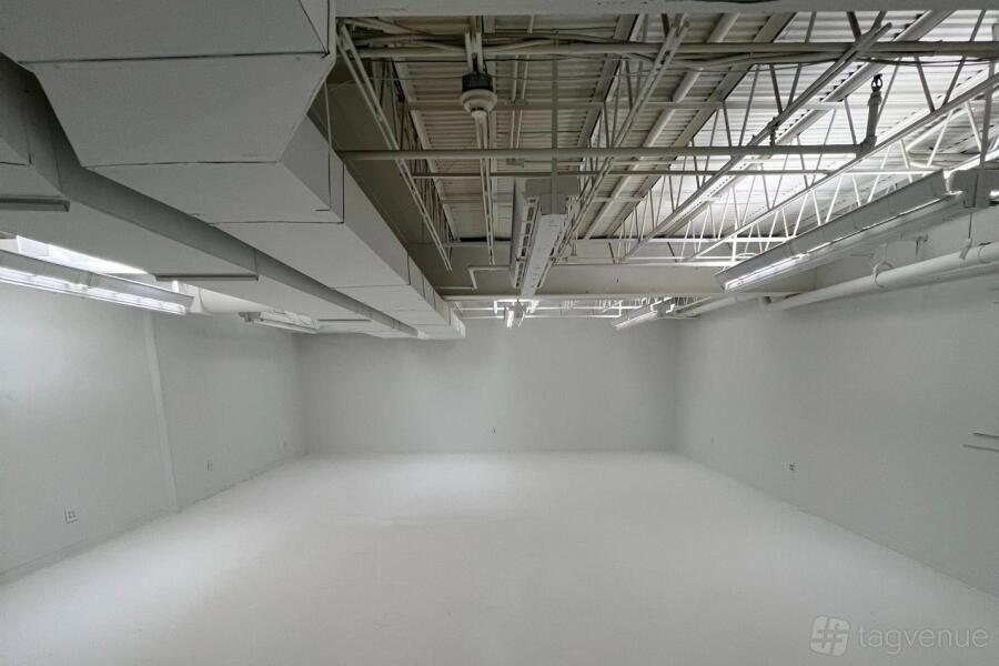 The White Room The White Room