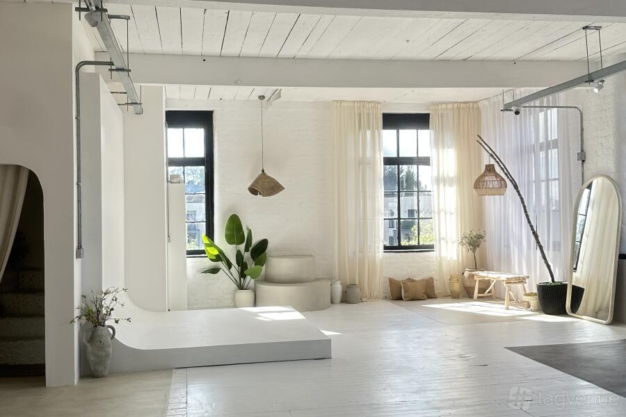 Natural Light Content Studio Natural Light Content Studio