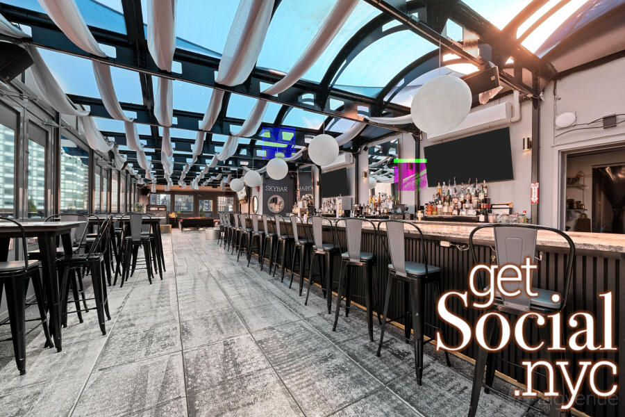 Lounge & Rooftop Lounge & Rooftop