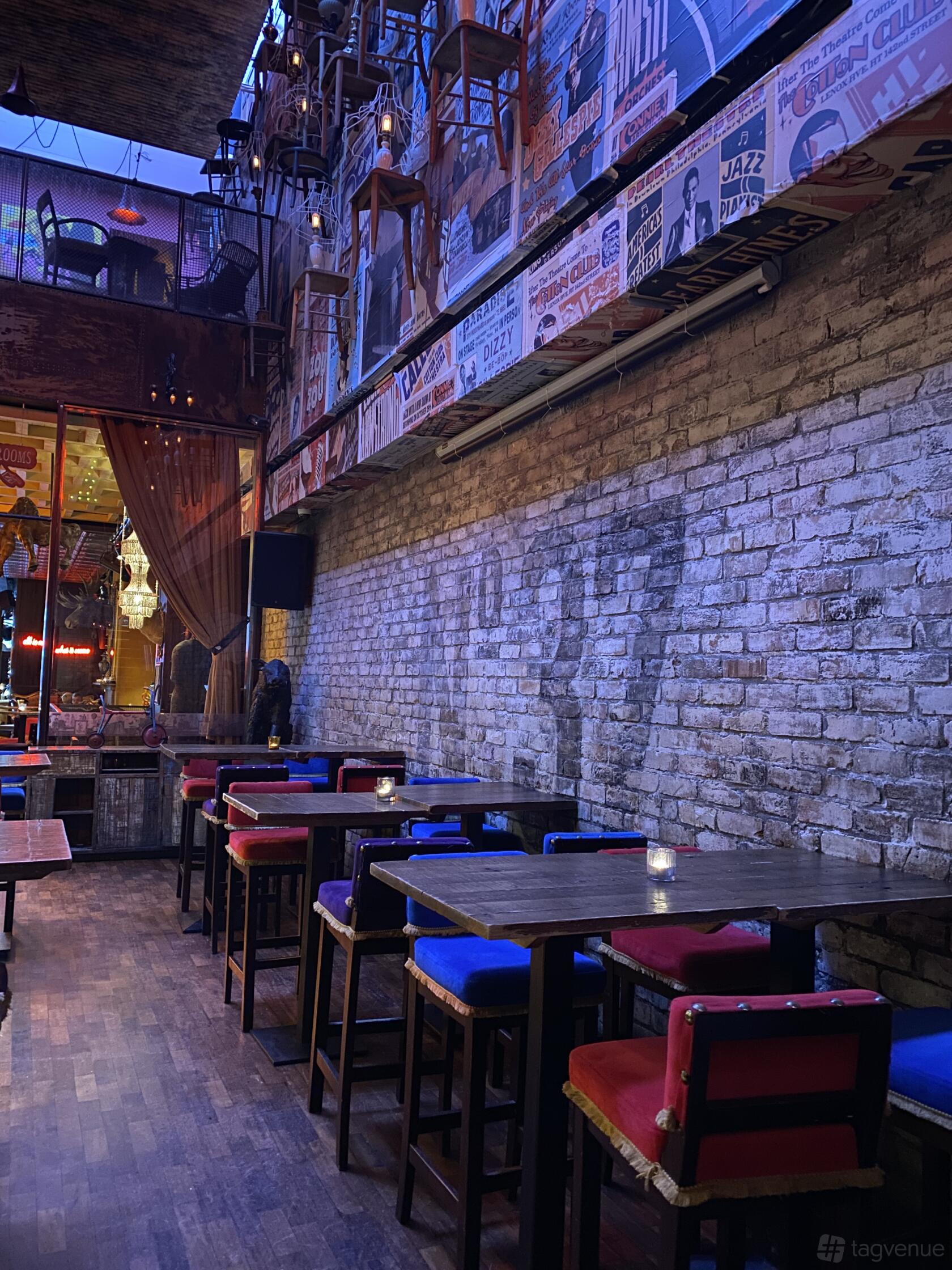 Middle Bar Middle Bar - 37 Dawson Street - Event Venue Hire - Tagvenue.com