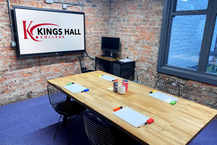 Small Classroom (8 Persons) at