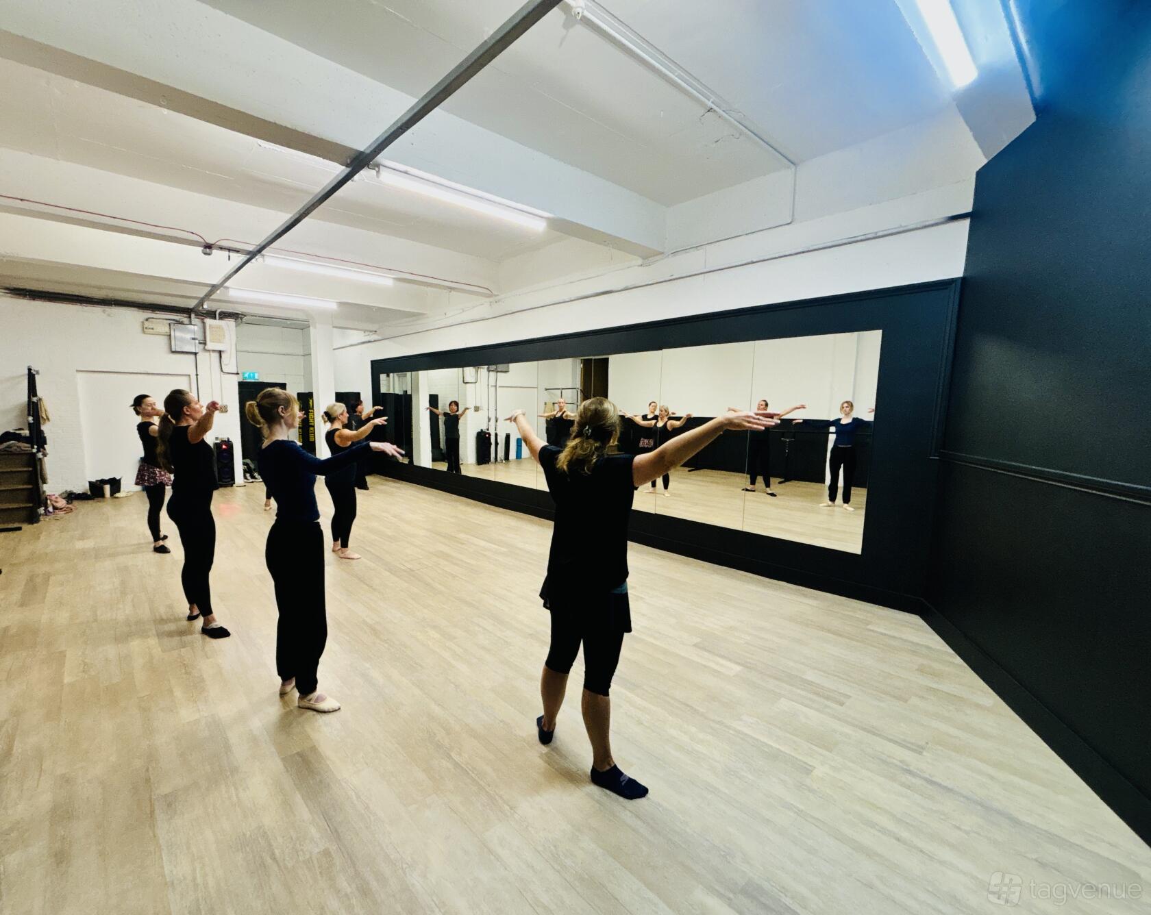 unity dance studio - unity studios bs2 - event venue... The Studio - Unity Studios BS3 - Event Venue Hire - Tagvenue.com