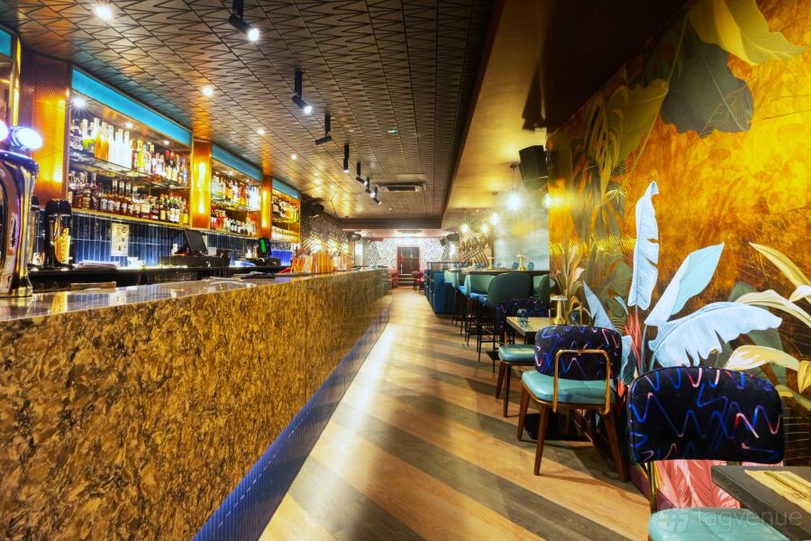 Whole Restaurant/Bar Whole Restaurant/Bar
