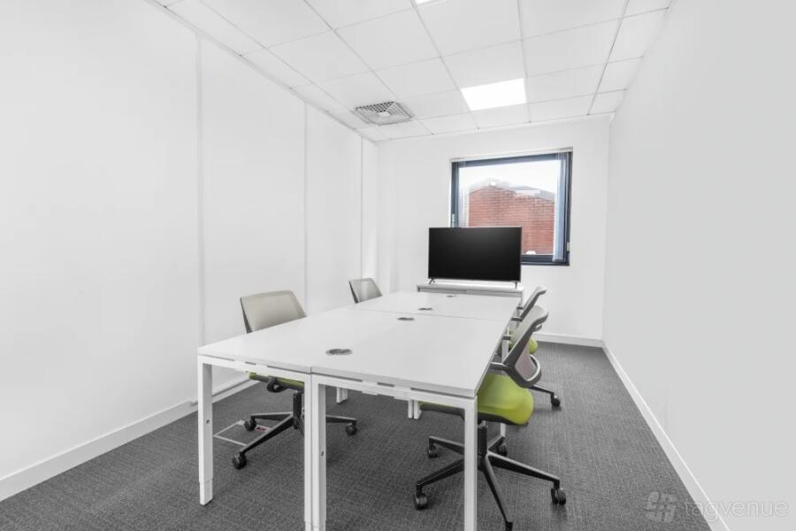 Meeting Room at Regus – Belfast City Centre