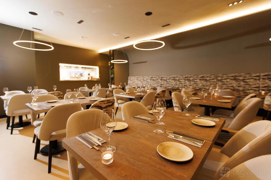 Main Dining Main Dining