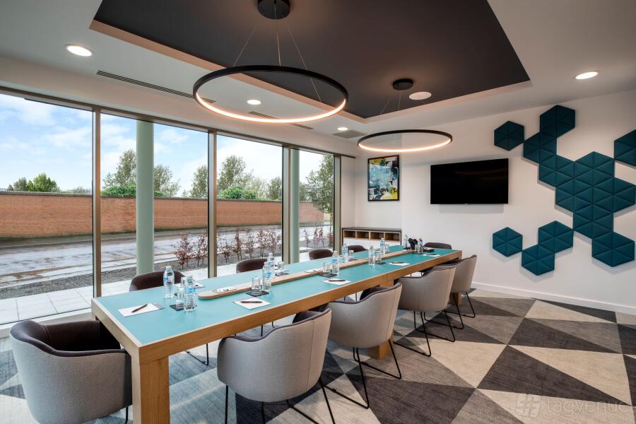 Holiday Inn Express Cambridge West-Cambourne Holiday Inn Express Cambridge West-Cambourne