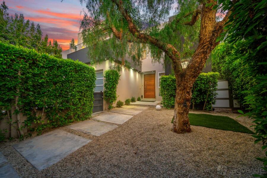 Modern WeHo Villa Modern WeHo Villa