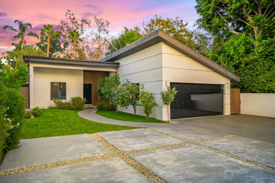 Modern Sherman Oaks Villa Venue Rental in Los Angeles, CA | Photos & Prices