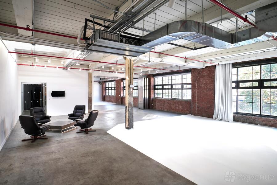 Flexible Studio Space Flexible Studio Space