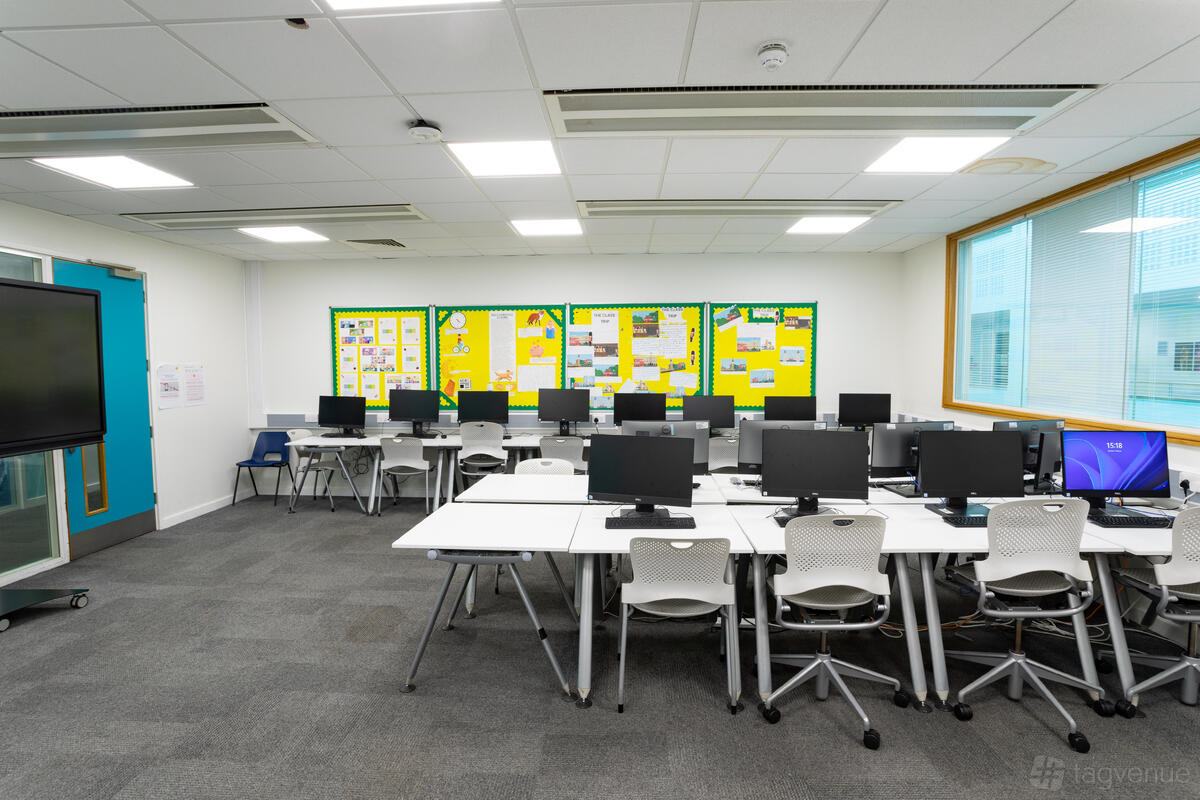 Computer Room Rac Computer Room - Kings Cross Centre - Event Venue Hire - Tagvenue.com