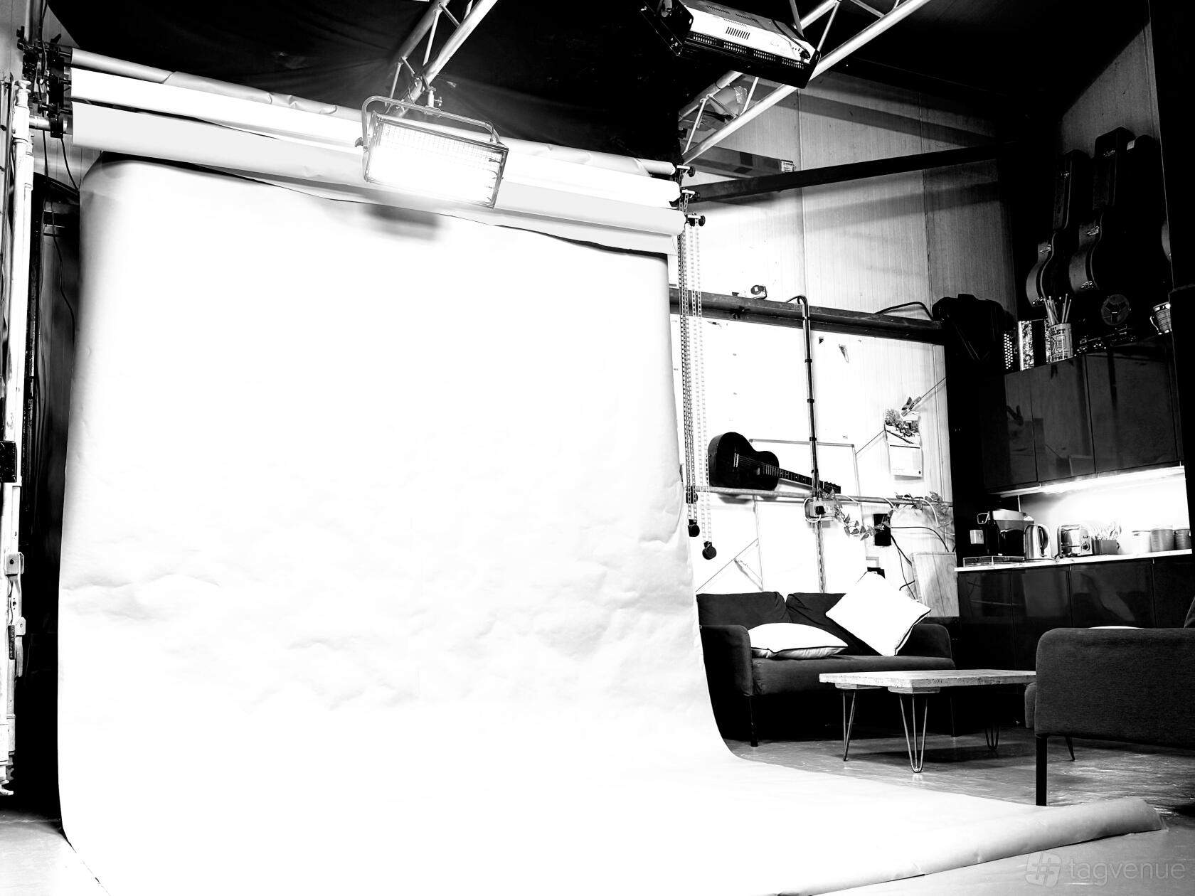 Studio Box Environment Studio Box - Spaghetti Studios - Event Venue Hire - Tagvenue.com