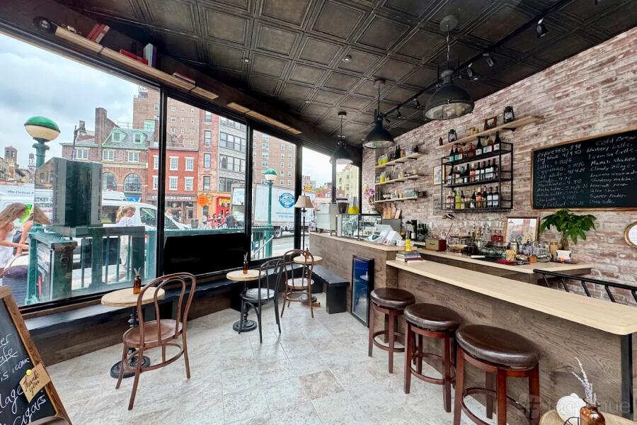 Wine Bar at MAMALI NYC