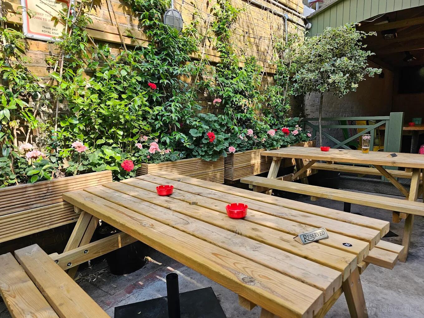 Bac Roo Back Room & Garden - Royal Star - Event Venue Hire - Tagvenue.com