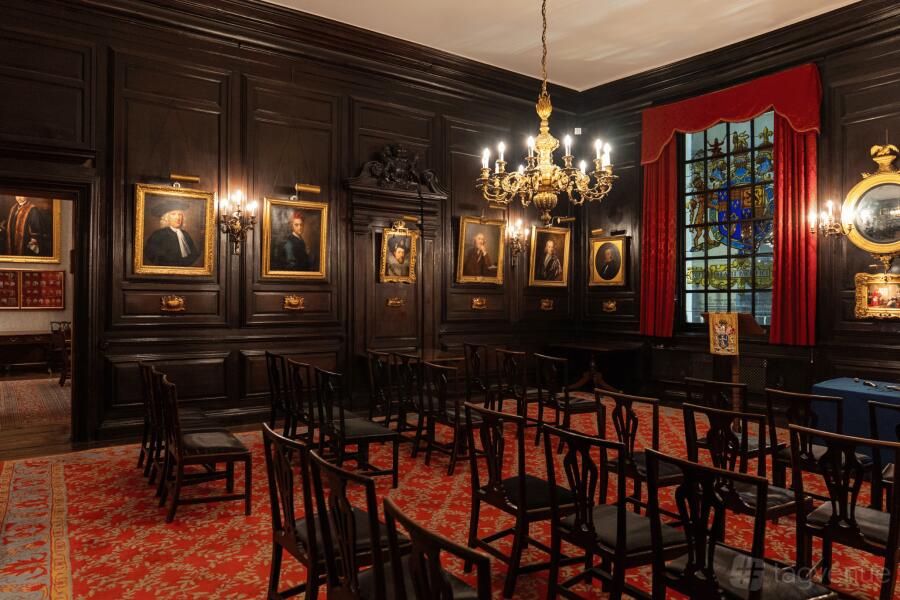Holy Court Rrom Court Room - Apothecaries' Hall - Event Venue Hire - Tagvenue.com