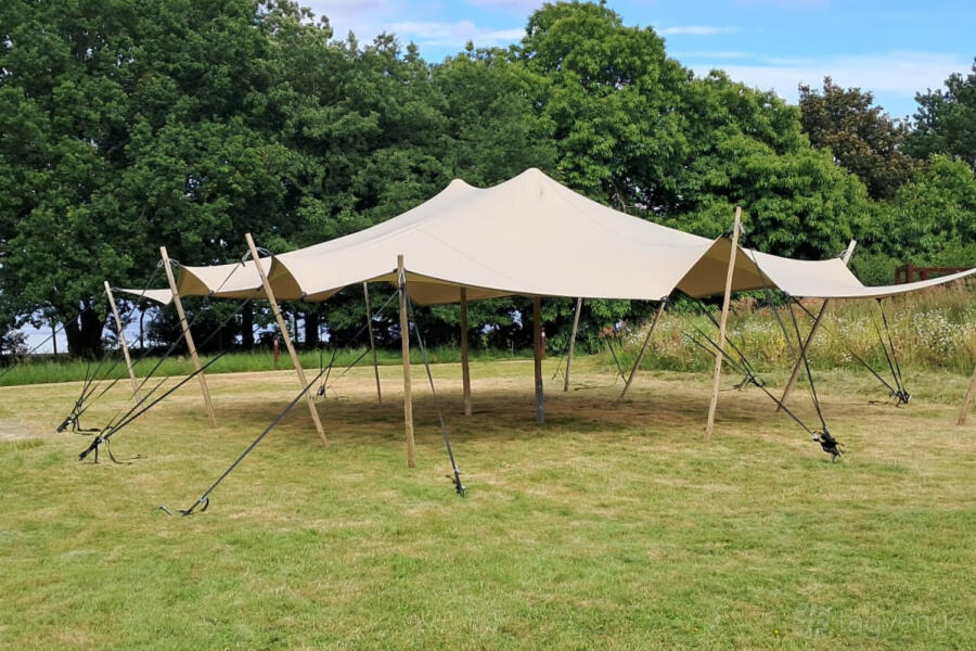 "Bonga" Stretch Tent "Bonga" Stretch Tent