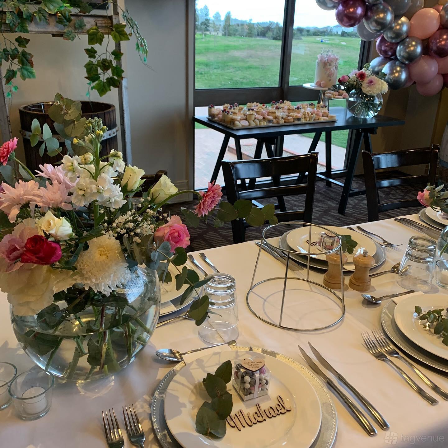 Lake View Function Room Lakeview Bar & Balcony - Sanctuary Lakes Function Centre & Restaurant ...