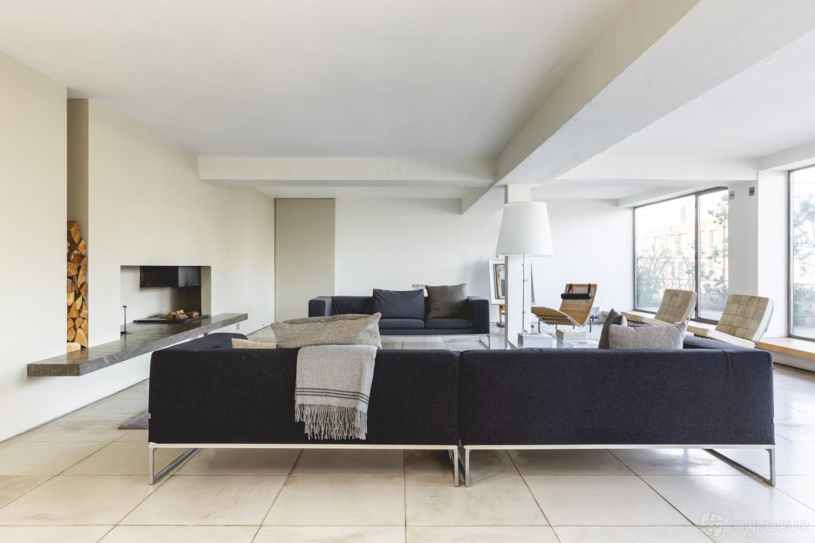 Minimalist Roof Penthouse - Minimalist Penthouse with Roof Terrace ...