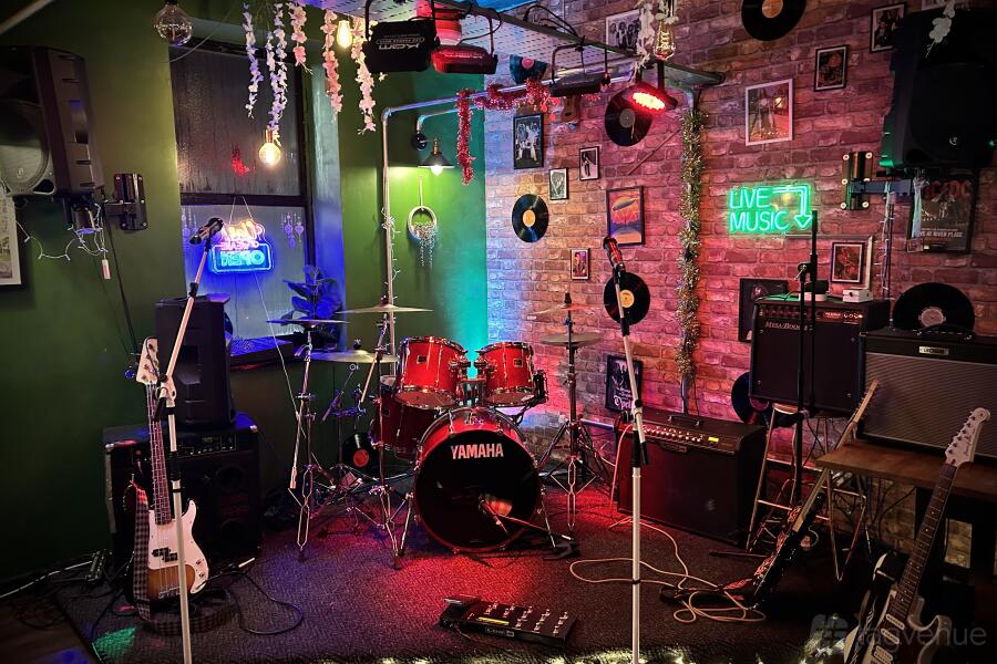 Bar Concert Bar Cafe Space - Morley Live CIC - Event Venue Hire - Tagvenue.com