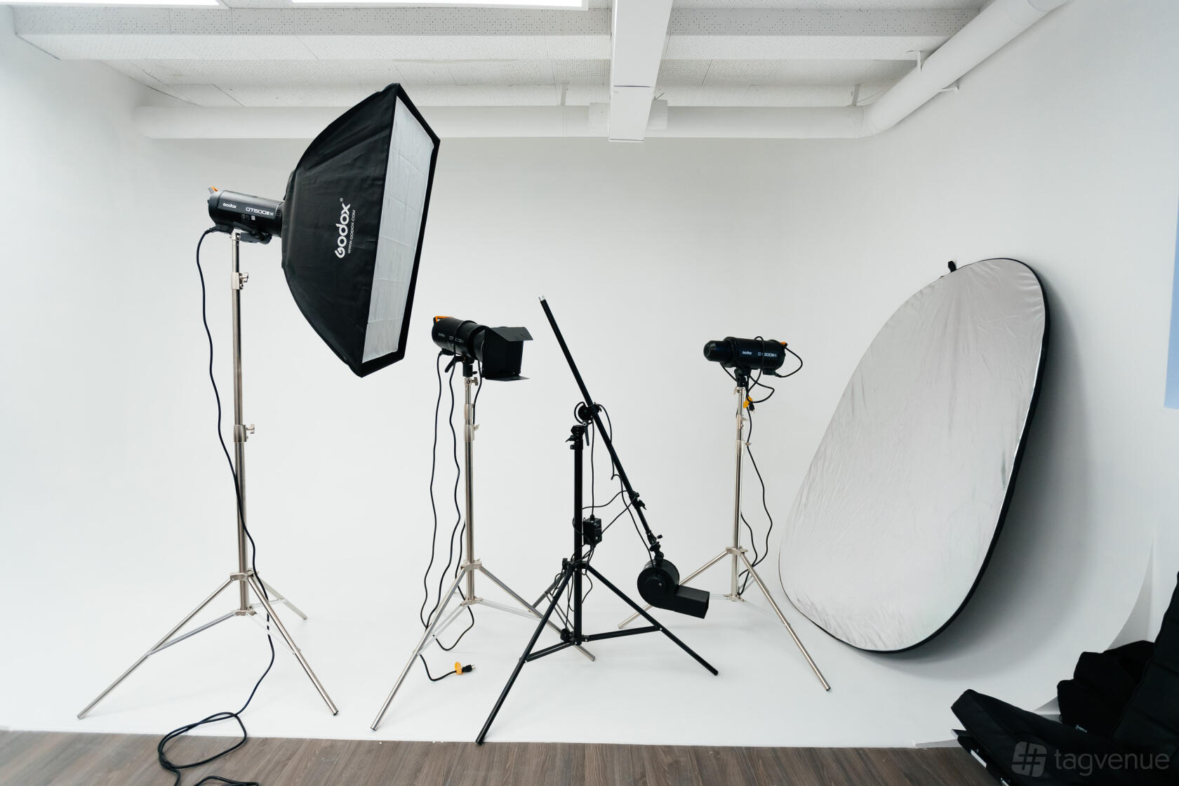 6ixElement Studios